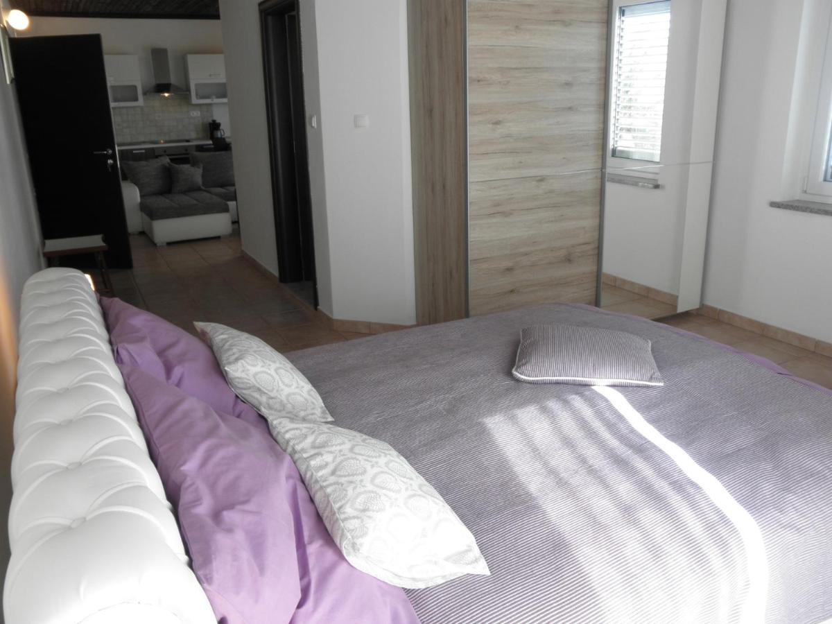 Apartment-Rooms Preka Palit Exteriör bild